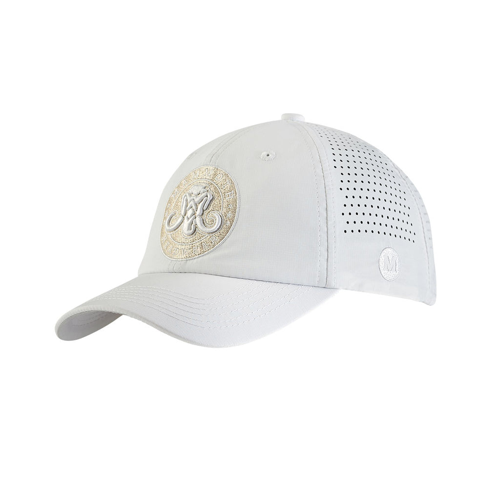 White Snapback - Classic Performance at Its Finest - Mammoth Headwear